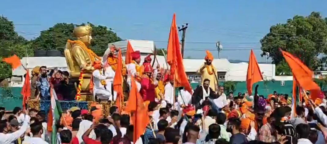 YRS members taking out a gaint statue of Maharaja Hari Singh in a rally on the occasion of Maharaja's birthday