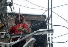 KPDCL Labourer Electrocuted During Repair Work in South Kashmir KPDCL Labourer Electrocuted During Repair Work in South Kashmir
