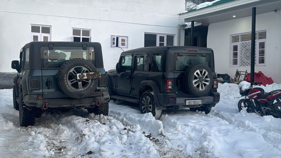 Baramulla Police Act Against Snow Stunt Drivers in Gulmarg, Vehicles Seized