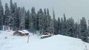 images - 2025-12-15T111559.782 Fresh snowfall covers Kashmir’s higher reaches as cold wave intensifies