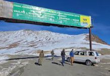 Daksum–Sinthan Top–Chhatroo Road Reopens for Limited Hours After Snow Clearance Review Daksum–Sinthan Top–Chhatroo Road Reopens for Limited Hours After Snow Clearance Review