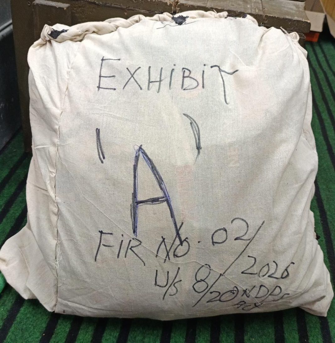 WhatsApp-Image-2026-01-07-at-10.03.29-AM Baramulla Police recover over 7 kg charas-like substance in Watergam Wagoora