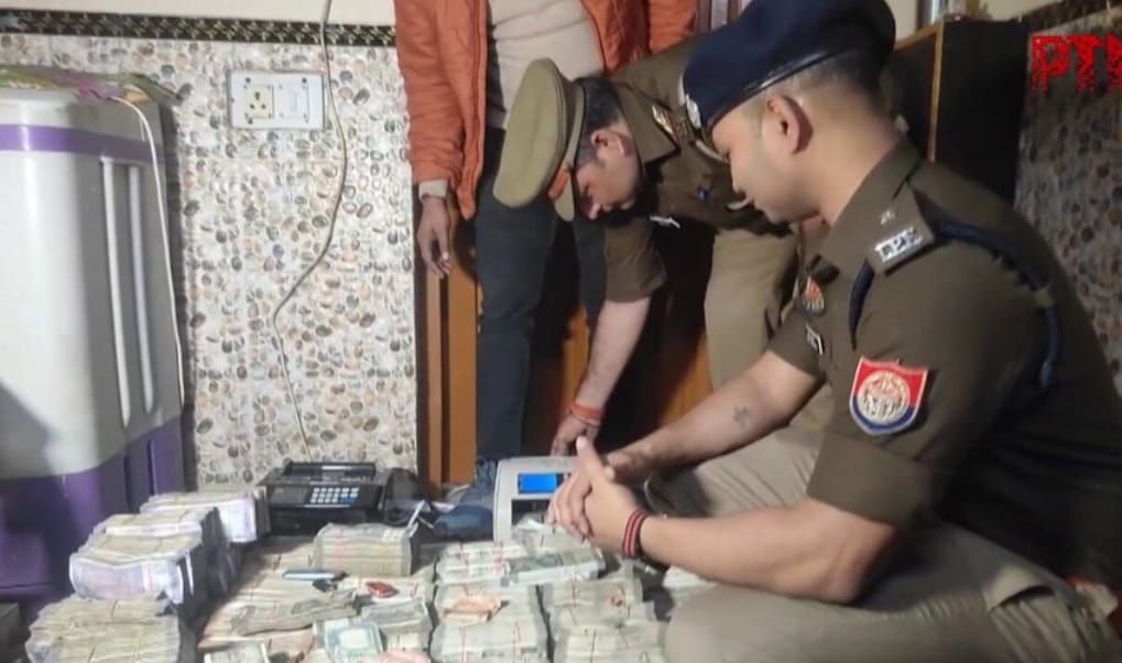 WhatsApp Image 2026-01-23 at 08.31.59 Police bust illegal trading, and Hawala racket in Kanpur
