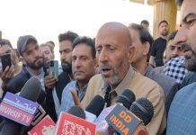 First Day of Budget Session: Er Rashid Brings Kashmiri Identity to Parliament, Attends House in Pheran First Day of Budget Session: Er Rashid Brings Kashmiri Identity to Parliament, Attends House in Pheran