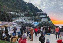 Over 1.77 Crore Tourists Visit J&K in 2025; Foreign Footfall Crosses 36,000 Jammu Jammu and Kashmir witnessed a robust revival in tourism during 2025, recording over one crore seventy-seven lakh tourist arrivals, according to official data placed before the Legislative Assembly. Government figures show that more than thirty-six thousand international tourists visited the Union Territory, while the remaining footfall comprised domestic travellers, reflecting sustained national and global interest in the region. Responding to queries in the House, the government said no fixed targets have been set for tourist arrivals in 2026. However, it emphasised that continuous promotional efforts, infrastructure upgrades, and policy support are being undertaken to boost tourism growth. On the issue of international flights from Srinagar, the government clarified that the airport is fully equipped with immigration, customs, and security infrastructure. The resumption of international operations, it said, will depend on the commercial decisions of airlines. Highlighting community-based tourism, the government described the Home Stay Programme as successful, noting that it has generated local employment, increased accommodation capacity, and strengthened public participation. Authorities said the scheme is likely to be expanded to other potential destinations. Officials added that awareness drives, capacity-building measures, and inter-departmental coordination are being strengthened to address existing challenges and further develop Jammu and Kashmir’s tourism sector.