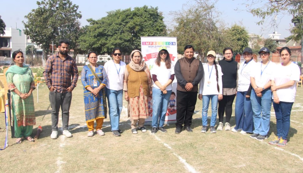 A group pic of teachers of the 'Impression World pre-school' and guests who were invited at the annual sports day.