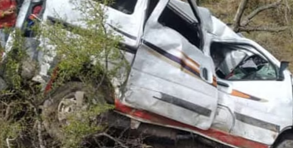 Van which fell into the gorge in Poonch