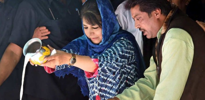 Former Jammu and Kashmir chief minister Mehbooba Mufti at the famous Kheer Bhawani temple.