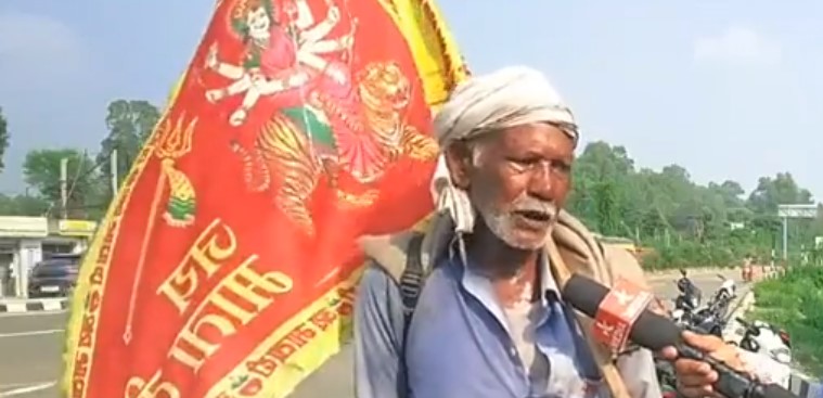Mr Mansukh Lal who is travelling on foot from MP to Katra