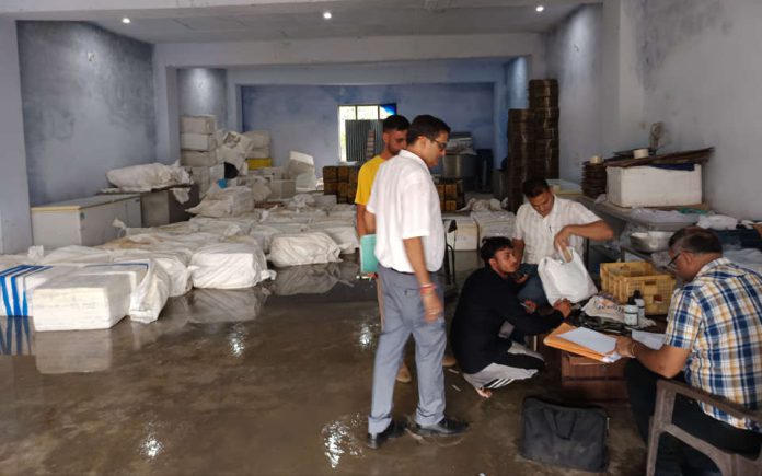 21 Quintals of Suspected Paneer, Expired Oil Seized in Jammu