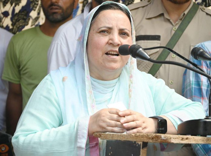 Sakina Itoo Clarifies Government's Position on FAT Schools, Says No Takeover of Jamaat-e-Islami-Linked Institutions