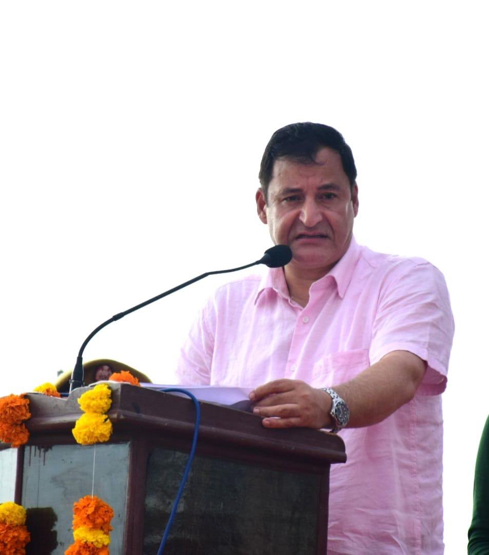 Javid Dar chairs consultative meeting with Fruit Mandi Associations Javid Dar chairs consultative meeting with Fruit Mandi Associations