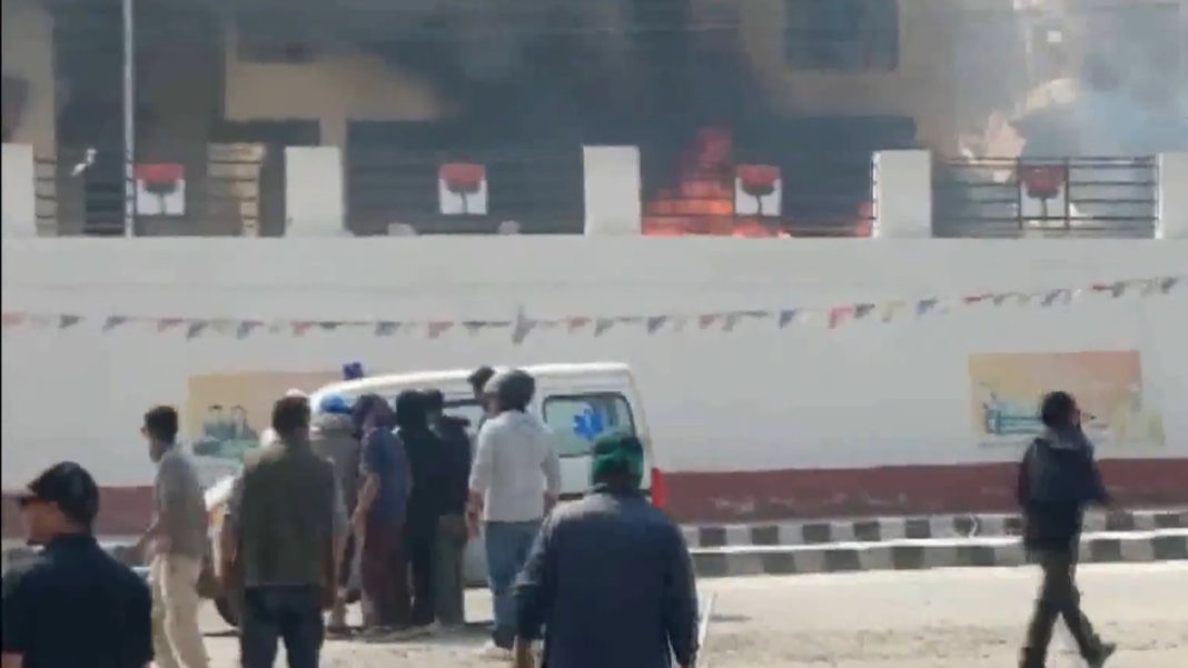 MOHD ISHAQ Leh, Ladakh, Sept 24: A massive protest in Leh demanding statehood for Ladakh and its inclusion under the Sixth Schedule turned violent on Tuesday, resulting in clashes between demonstrators and police. Amid the escalating unrest, protesters reportedly set the BJP office in Leh on fire, triggering panic in the area. Several vehicles were also damaged as the situation spiraled out of control. Police resorted to lathicharge and other measures to disperse the crowds, leading to injuries on both sides. Authorities described the situation as “highly volatile” and said additional security forces have been deployed to restore order. The protesters, led by local groups and activists, reiterated that Ladakh’s constitutional and developmental aspirations cannot be ignored any longer. They warned that the agitation will intensify if their demands for statehood and Sixth Schedule status are not addressed at the earliest.