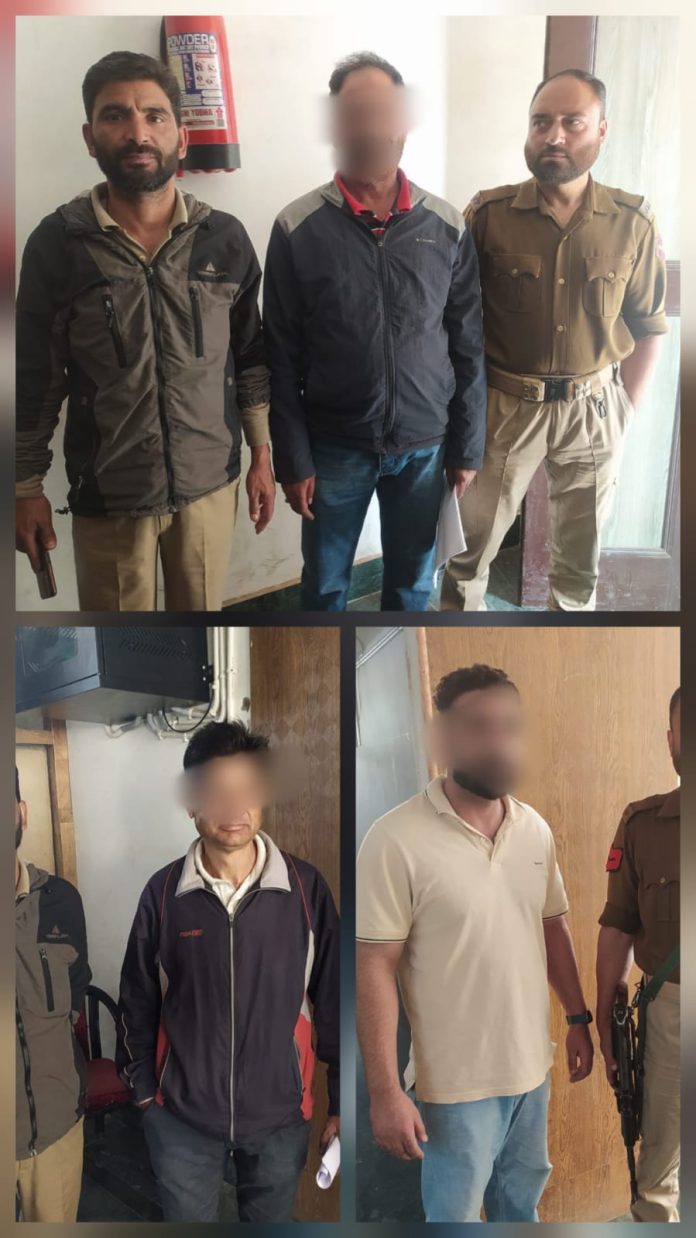 Police Awantipora arrestes 04 long term absconders in Pampore.