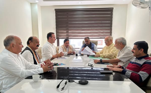 Tarun Chugh Chairs Key BJP Organisational Meeting in Jammu Tarun Chugh Chairs Key BJP Organisational Meeting in Jammu