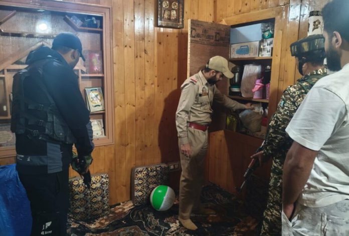 search2 Srinagar Police Conduct Coordinated Searches Linked to Banned Separatist Groups