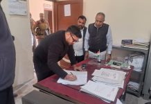 DC Rajouri Conducts Surprise Checks; 12 Govt Employees Found Absent DC Rajouri Conducts Surprise Checks; 12 Govt Employees Found Absent