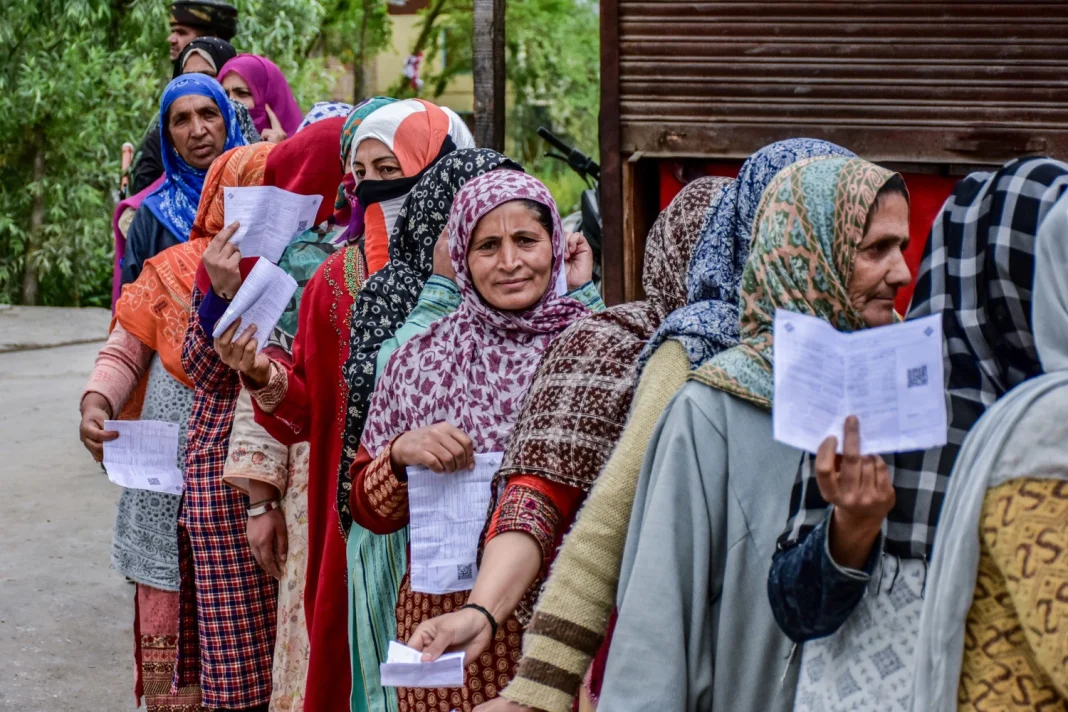 voting Budgam-Nagrota Bypolls: Voters Queue Up Early Despite Freezing Cold