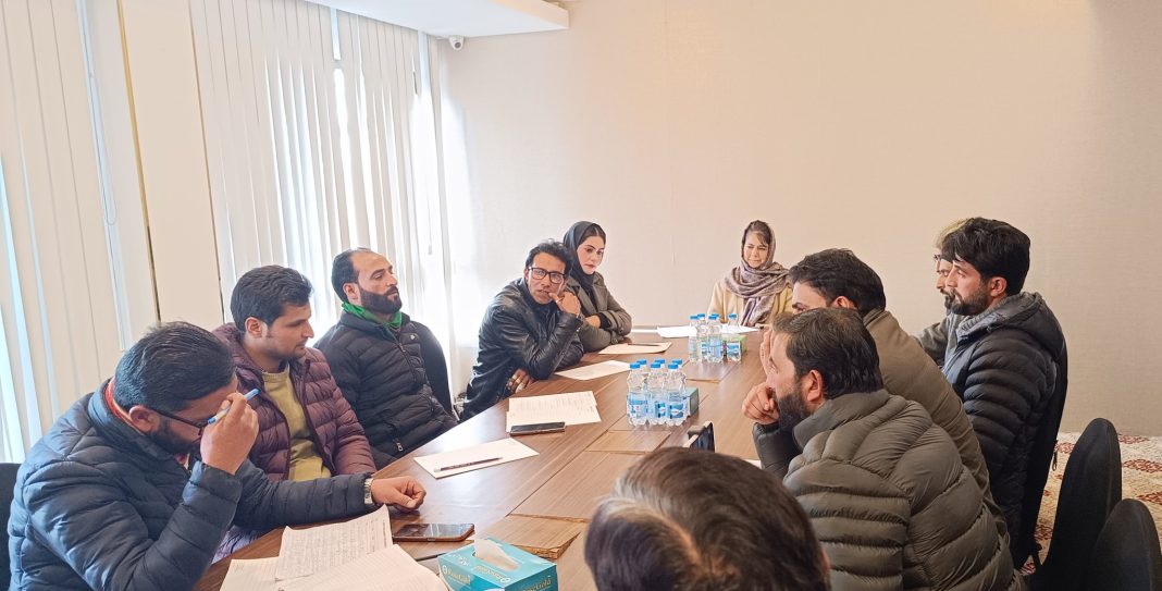 Kashmiri Youth and Mehbooba Mufti Join Hands to Preserve Ancient Language