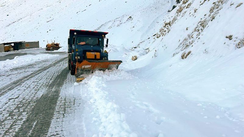 highfall Fresh Snowfall Shuts Srinagar–Leh Highway Temporarily