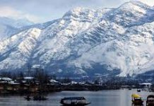 Cold tightens grip across Kashmir as night temperatures drop below freezing Cold tightens grip across Kashmir as night temperatures drop below freezing