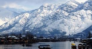 Cold tightens grip across Kashmir as night temperatures drop below freezing Cold tightens grip across Kashmir as night temperatures drop below freezing