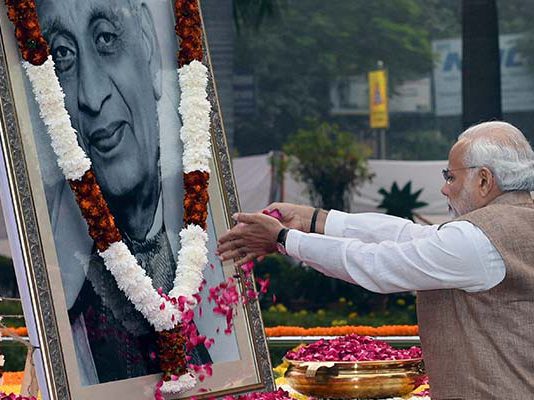PM Modi, HM Shah and J&K LG Sinha pay tribute to Sardar Vallabhbhai Patel on his Punyatithi PM Modi HM Shah and J&K LG Sinha pay tribute to Sardar Vallabhbhai Patel on his Punyatithi