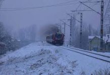 Snowfall Disrupts Train Services on Baramulla–Banihal Section Snowfall Disrupts Train Services on Baramulla–Banihal Section