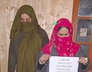 Kulgam Police arrested Pickpocket woman & recovered Stolen cash from her possession Kulgam Police arrested Pickpocket woman & recovered Stolen cash from her possession