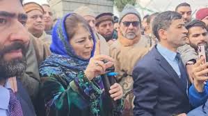 images (24) Mehbooba Mufti Targets CM Omar Abdullah Over Land Acquisition, Orchardists’ Issues