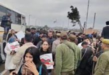Jammu University Students Protest, Demand Establishment of National Law University in Jammu Jammu University Students Protest, Demand Establishment of National Law University in Jammu