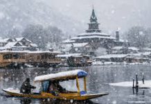 Fresh Snowfall in Parts of J&K; Dry Weather Expected for Next 48 Hours Srinagar, Jan 24: After a heavy snowfall spell on Thursday night, parts of Kashmir Valley received additional snowfall during the intervening night, while rains affected Jammu. Areas including Anantnag, Kulgam, Shopian, Baramulla, Budgam, Bandipora, and Kishtwar recorded a few more inches of snow. Rajouri town also experienced a rare snowfall, officials said. Meteorologists attributed the snow to a strong cold air mass associated with the Western Disturbance, which caused temperatures to drop sharply, even in normally warmer regions. Weather experts expect conditions across Jammu and Kashmir to remain largely dry over the next 48 hours. Another Western Disturbance is forecast to approach from Monday afternoon, January 26, bringing the possibility of light to moderate rain and snowfall. Meanwhile, major roads including the Jammu–Srinagar National Highway (NH-44), Mughal Road, SSG Road, and Sinthan Road remain closed due to adverse weather. Authorities have urged commuters to avoid travel on these routes until they are declared safe and to rely only on official Traffic Police updates. Flight operations at Srinagar Airport were also affected, with at least seven flights cancelled due to a NOTAM at Delhi Airport and unfavorable weather conditions. Passengers are advised to confirm flight status with their airlines before heading to the airport.